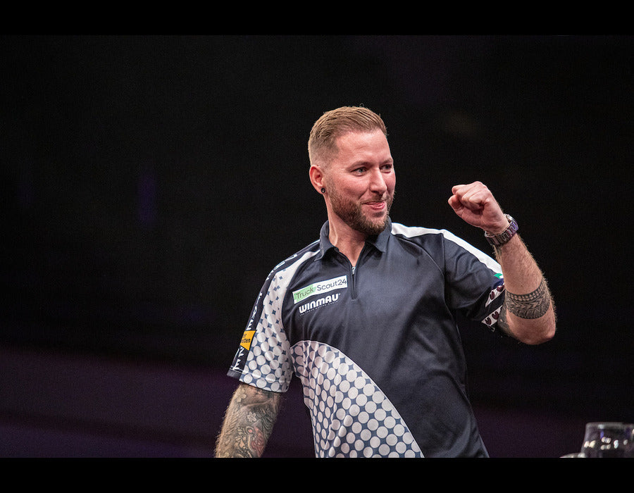 Nerveless Noppert Reaches Round 2