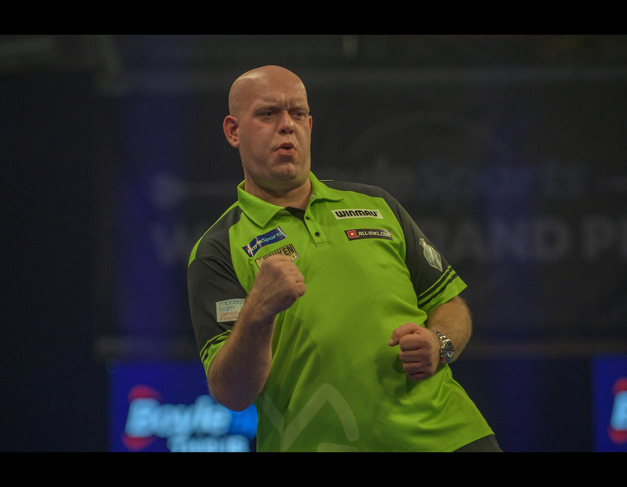 Van Gerwen begins World Grand Prix title defence with Rock demolition