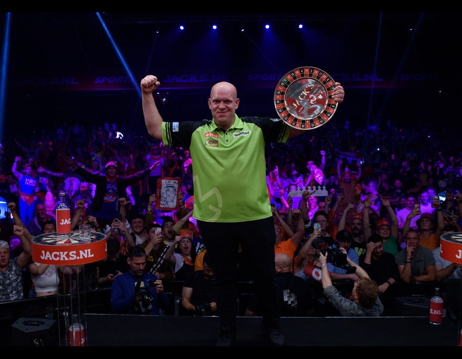 Mighty Mike Makes It 5 In Amsterdam