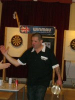 Winmau backs Nottinghamshire Open Champion Craig Barratt